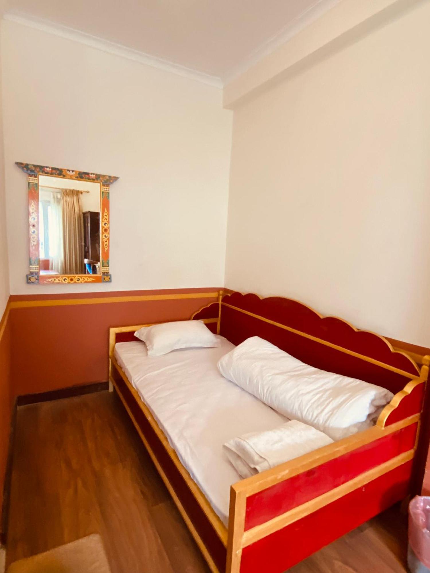 Three Jewels Boutique Hotel Pokhara Kültér fotó