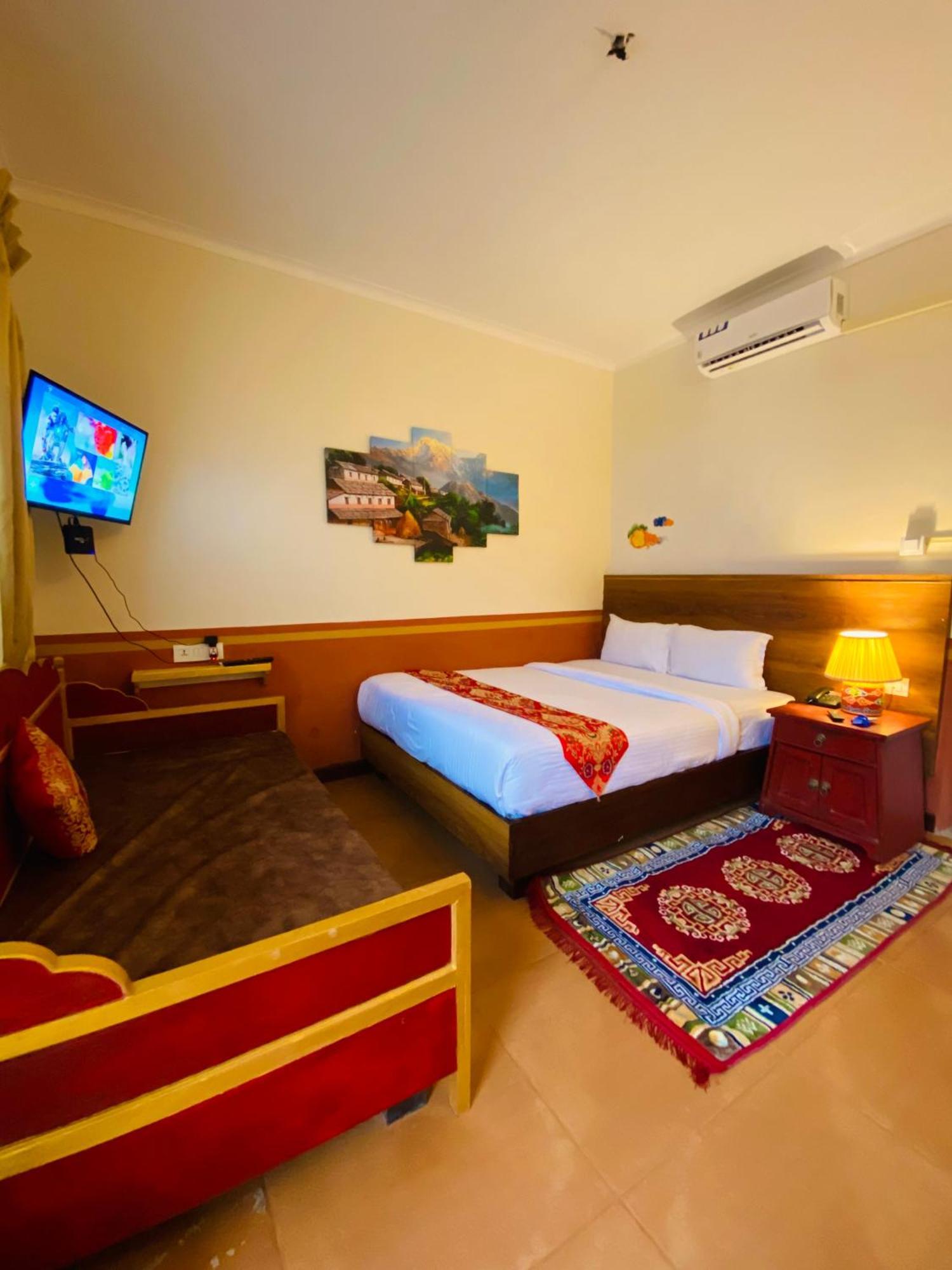Three Jewels Boutique Hotel Pokhara Kültér fotó